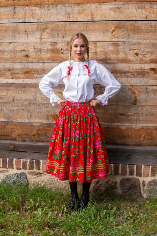 spodnica-krakowska-bawelniana-tradycyjna-dostepne-kolory-sesja-18.webp