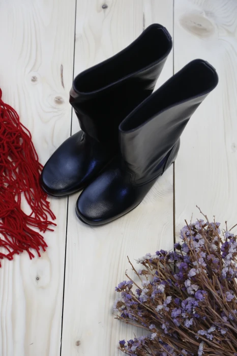 buty-chlopiece-2.webp