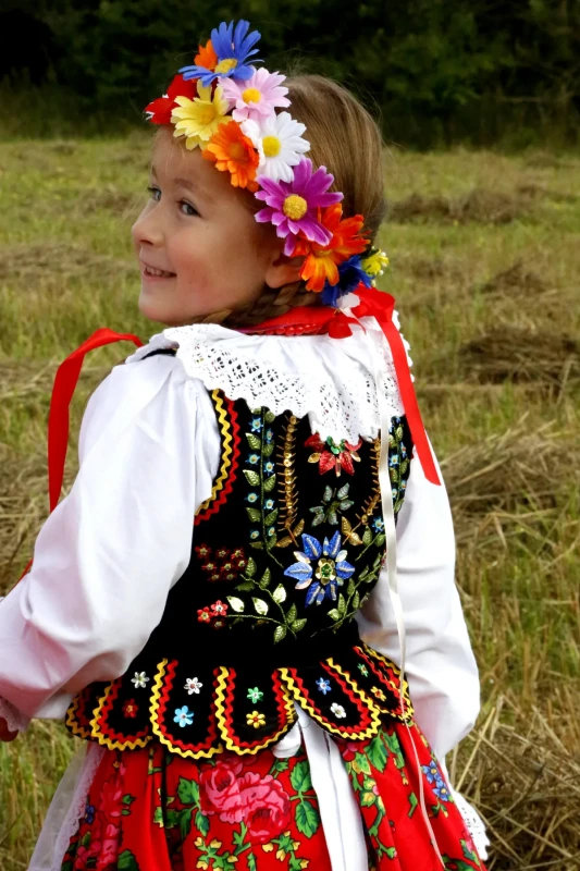 Strój ludowy dziecięcy_2023_09_03_2493-kopia.webp