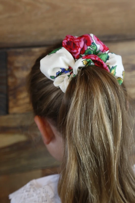 Gumka scrunchie ludowa_2023_09_01_2333.webp